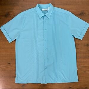 Cubavera Short Sleeve Button Down Shirt 
Size: L   * Color: Light Blue